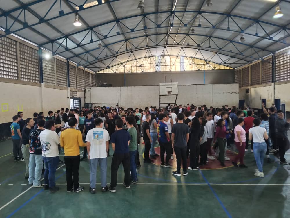 La actividad «Integración Ciencias» se desarolló en el Gimnasio Cubierto Efrén García «El Poliedrito»
