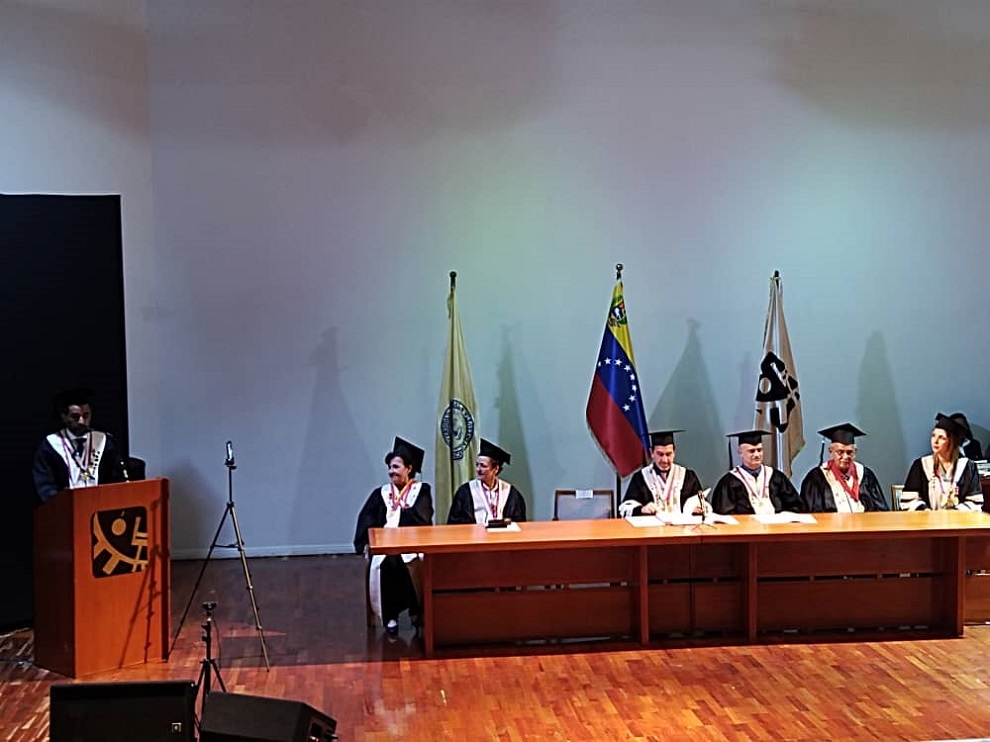 Discurso del padrino de la promoción «Euler, donde todo converge. La Ciencia no se divide, se transforma», Prof. Romel Guzmán, en ocasión de la Segunda Imposición de Medallas de Pregrado del año 2025