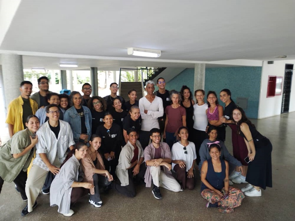 El Taller Experimental de Danza Pisorrojo ofreció una exhibición en la Facultad de Ciencias