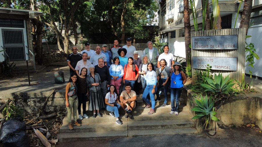 Memorias de la Facultad de Ciencias: equipo del Instituto de Zoología y Ecología Tropical (IZET)