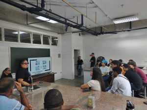 La Escuela de Biología organizó el taller teórico-práctico «Adiestramiento en el uso seguro de equipos de Laboratorio»