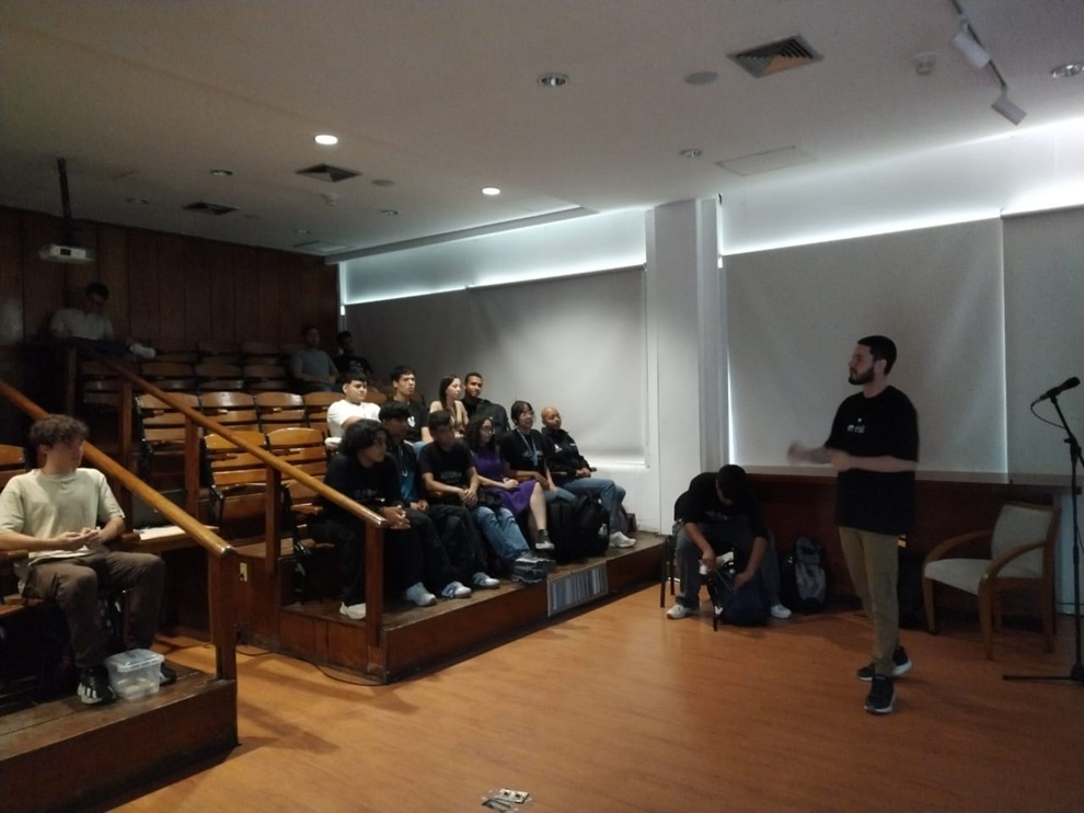Charla Rial app destacada