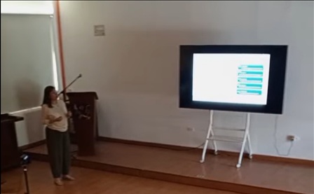 La Profa. Clarimar Camacho durante su participación en el foro