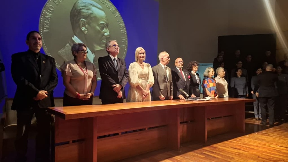 La Facultad de Ciencias albergó la entrega del Premio Francisco De Venanzi otorgado por la APIU
