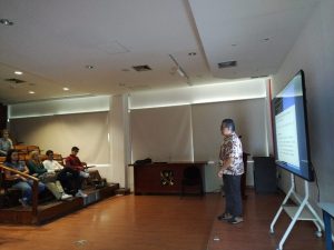 La Facultad de Ciencias albergó una charla acerca del comportamiento de buceo de los lobos marinos en las costas de Uruguay