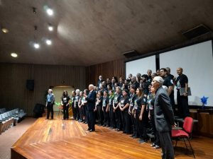 La Coral de la Facultad de Ciencias celebró su quincuagésimo aniversario con un concierto especial de coralistas de siempre