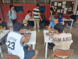 La Facultad de Ciencias acogió un torneo amistoso y prácticas abiertas de ajedrez para la comunidad universitaria